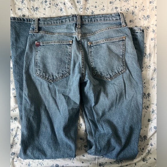 UO BDG Low-Rise Flare Jeans - Picture 5 of 6